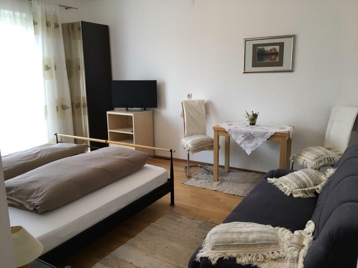 Appartamento Ferien- Und Winzerhof Ute Braun Nordheim am Main Esterno foto